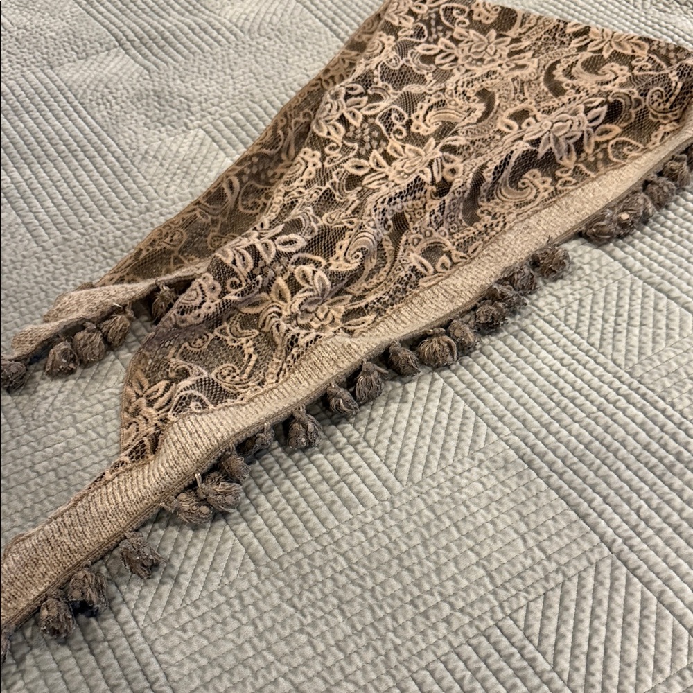 Chic Floral Lace Scarf with Tassels